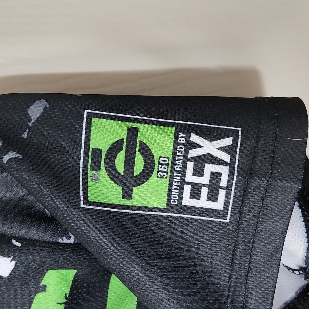 Kids ESports Gaming Gear short sleeve shirt size medium 10/12 - Picture 3 of 5